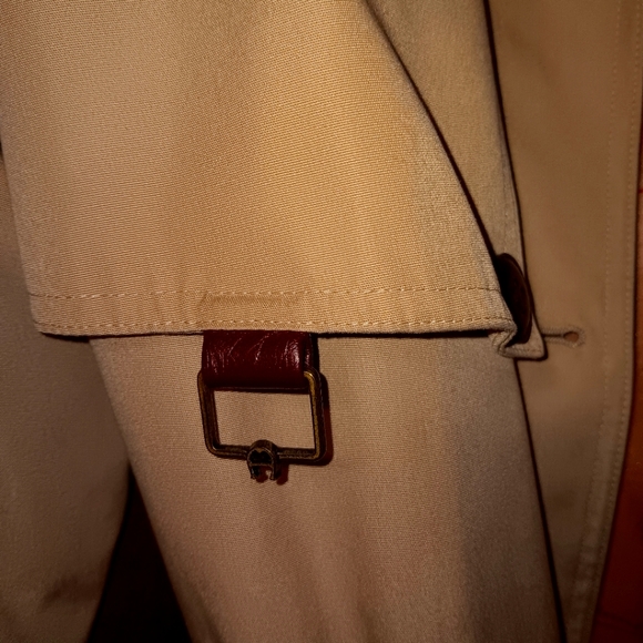 Etienne Aigner Trench Coat - Picture 2 of 5